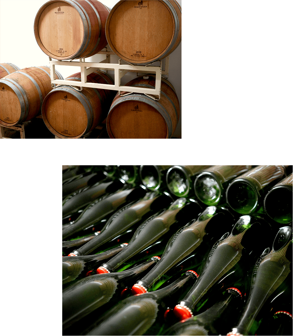 ワイン樽とボトル